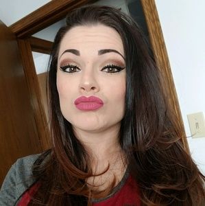 Meet your Posher, Cara